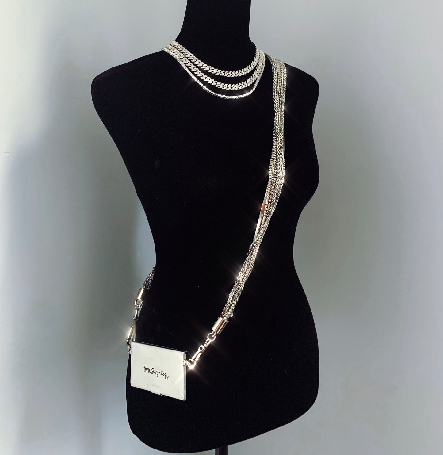 Mirrored Chain Petre Card Holder